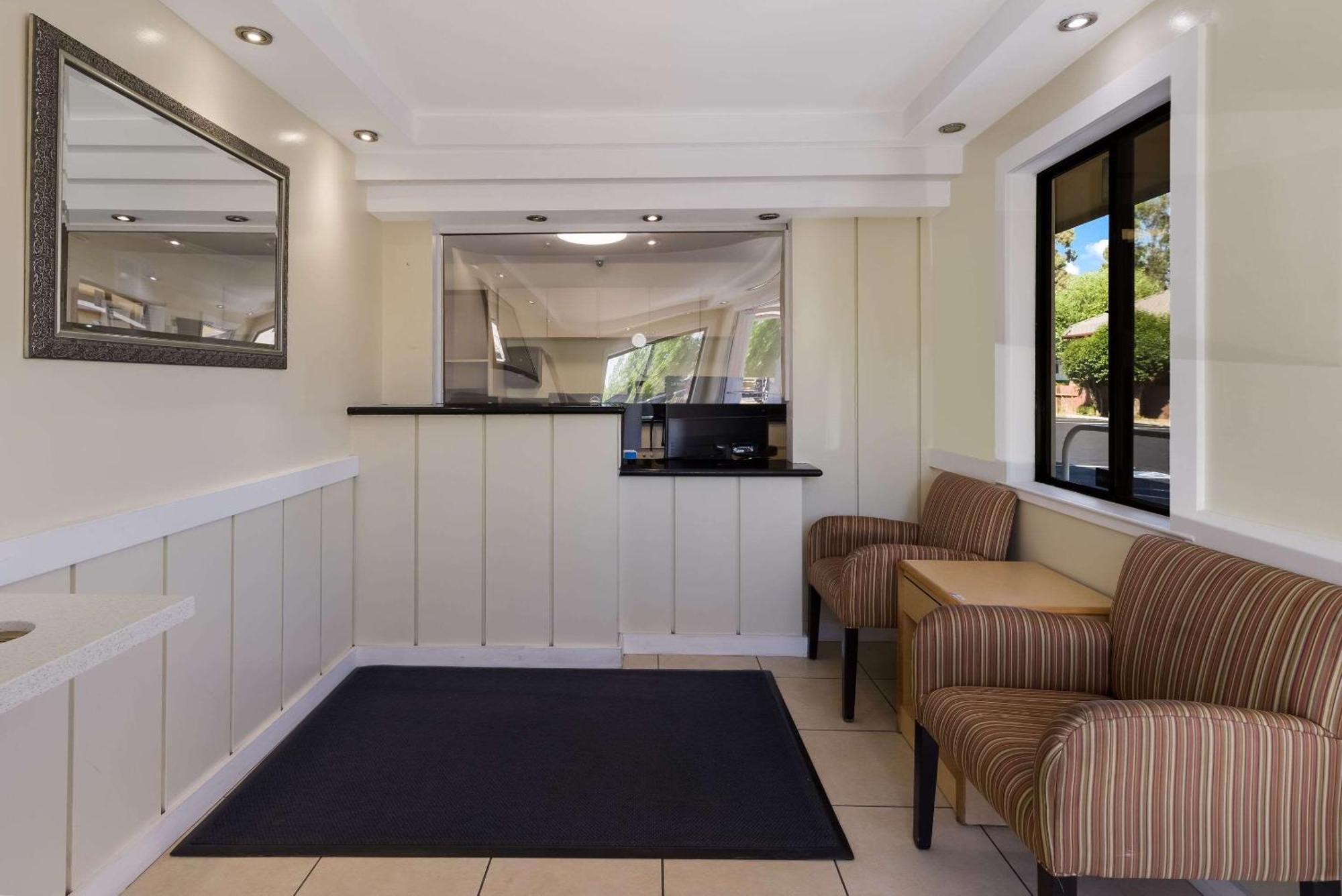 Rodeway Inn Livermore Buitenkant foto